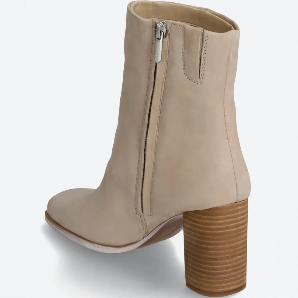 Sam Edelman Osten Leather Bootie size 8